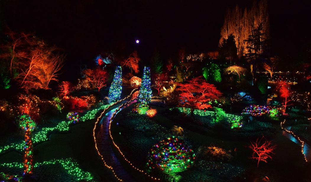 The Magic of Christmas at the Butchart Gardens – Royal Scot Hotel & Suites